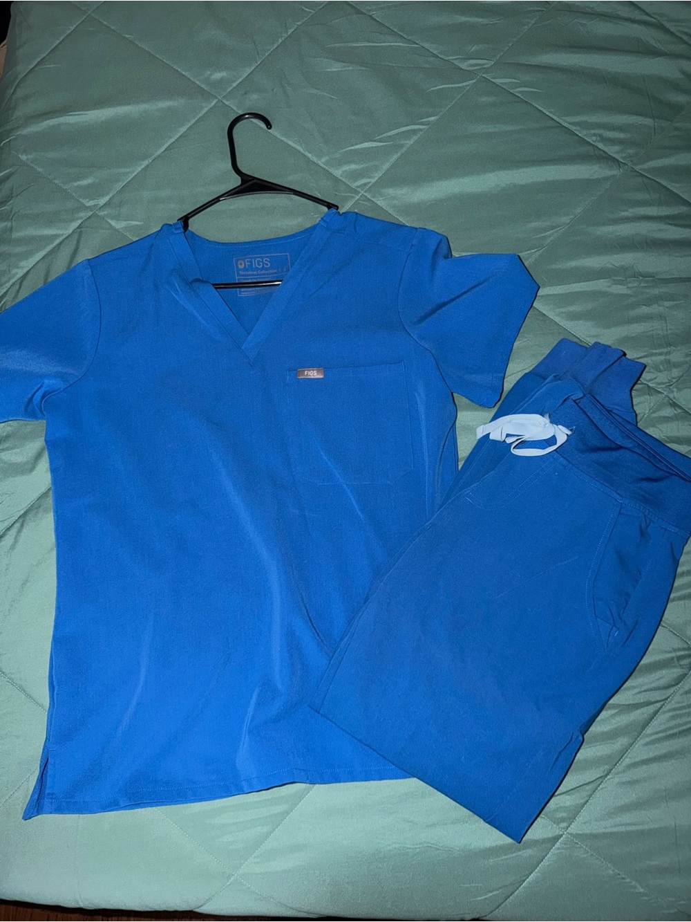 Figs jogger set